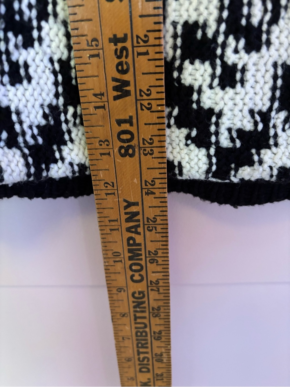 Ann Taylor Loft Faux Fur Black Houndstooth Sweater Vest Medium - Picture 6 of 7